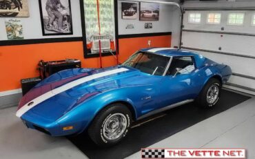 Chevrolet-Corvette-coupe-1974-23