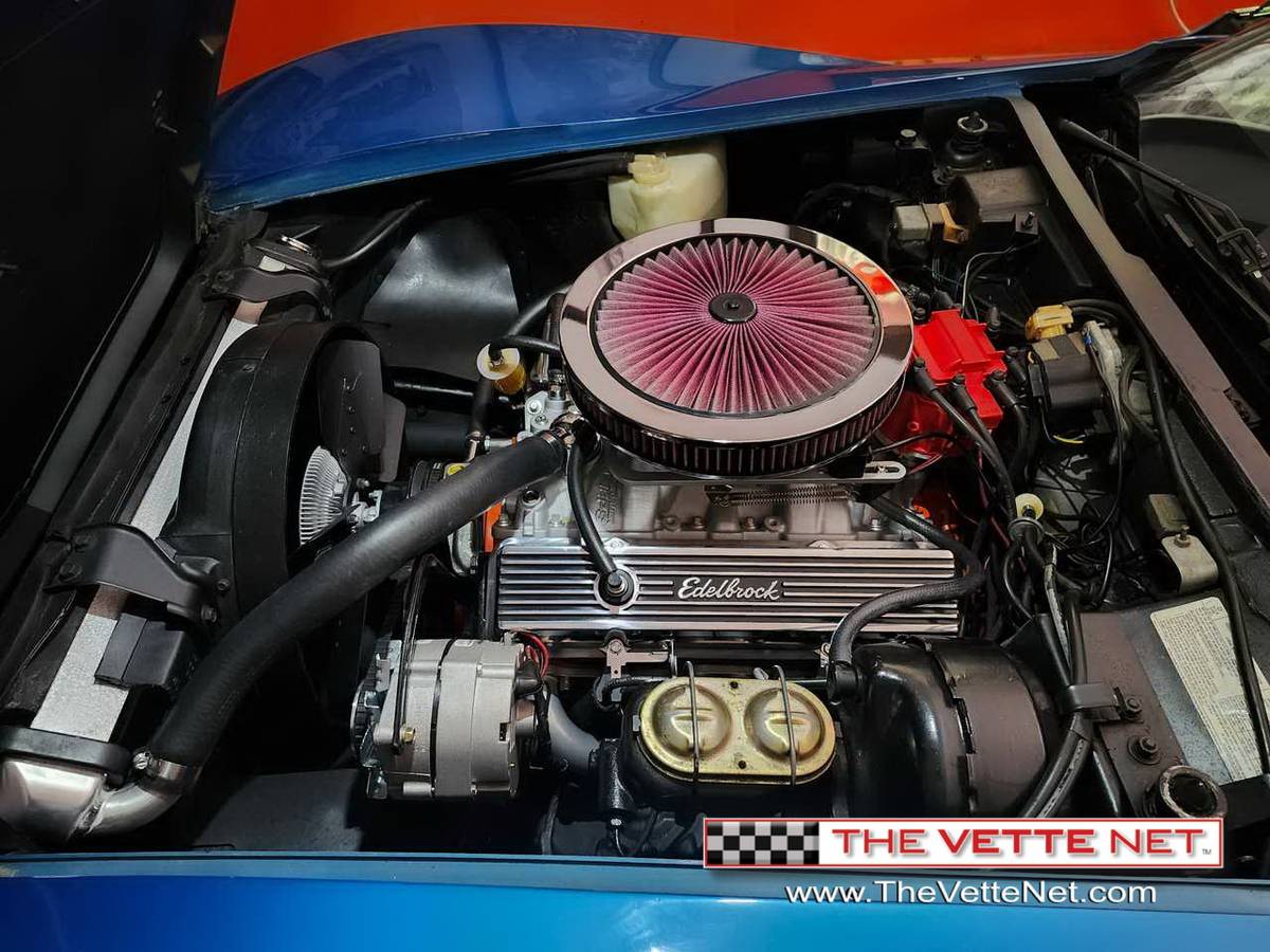 Chevrolet-Corvette-coupe-1974-4