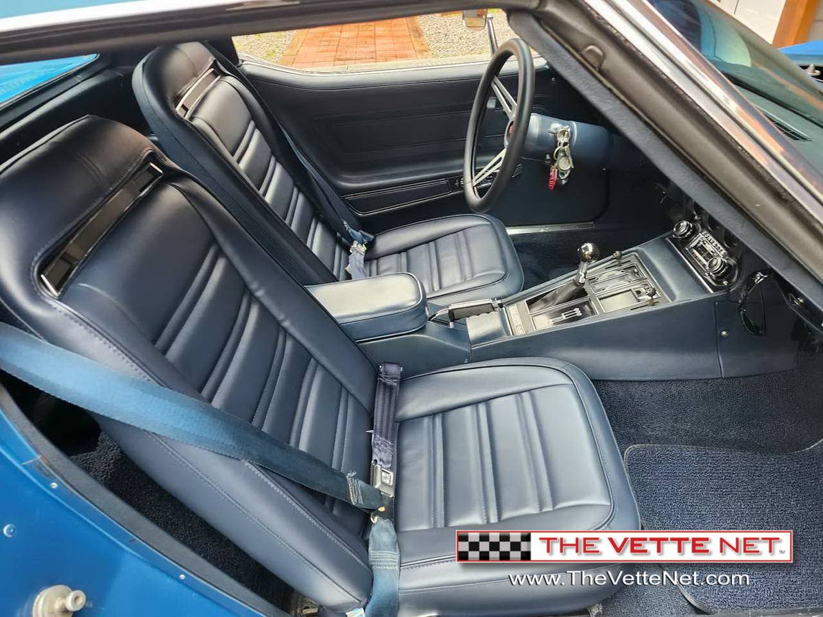 Chevrolet-Corvette-coupe-1974-5
