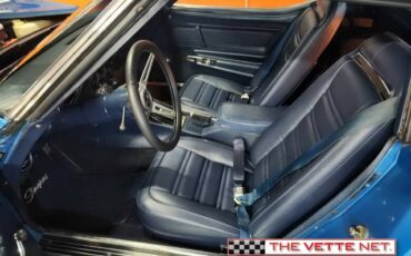 Chevrolet-Corvette-coupe-1974-6