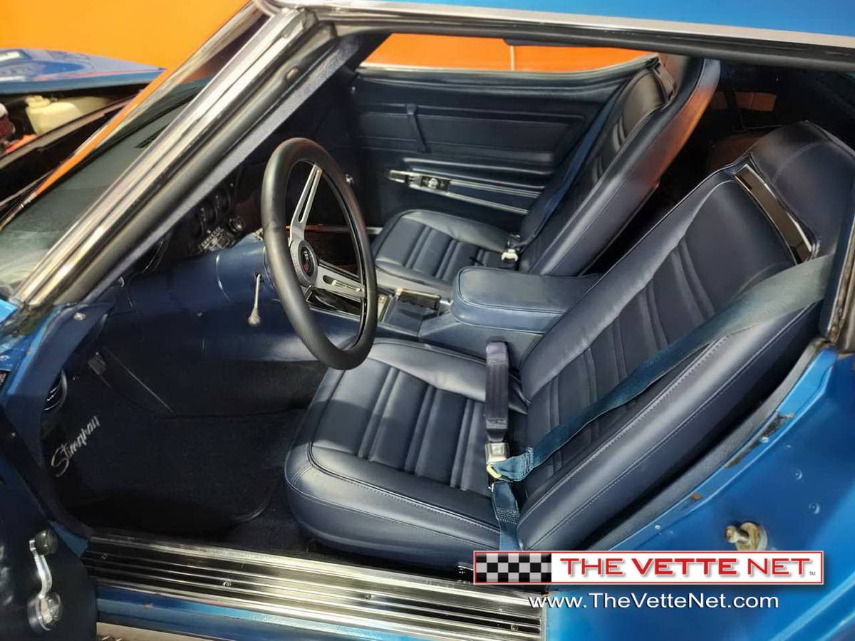 Chevrolet-Corvette-coupe-1974-6