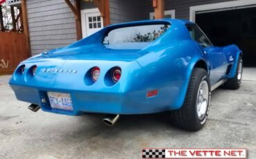 Chevrolet-Corvette-coupe-1974-8