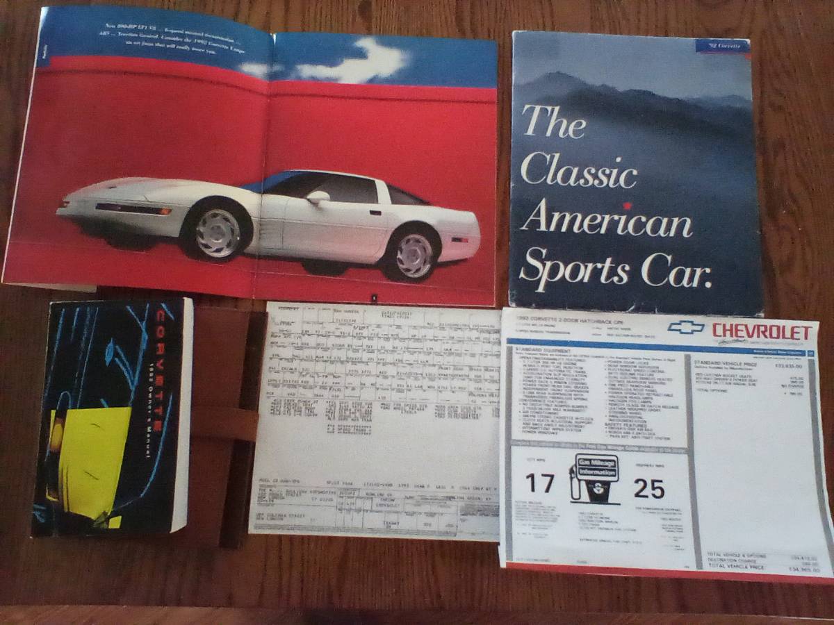 Chevrolet-Corvette-coupe-1992-white-3