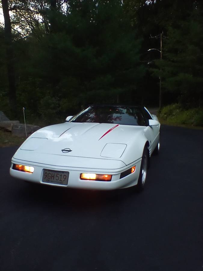 Chevrolet-Corvette-coupe-1992-white-4