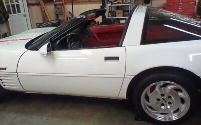 Chevrolet Corvette coupe  1992 white