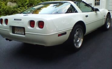 Chevrolet-Corvette-coupe-1992-white-8