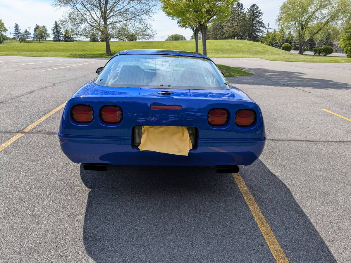 Chevrolet-Corvette-coupe-1994-blue-7