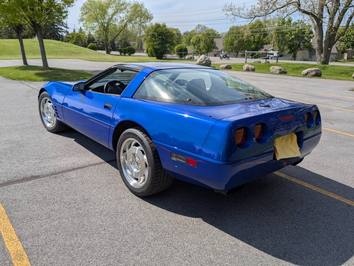 Chevrolet-Corvette-coupe-1994-blue