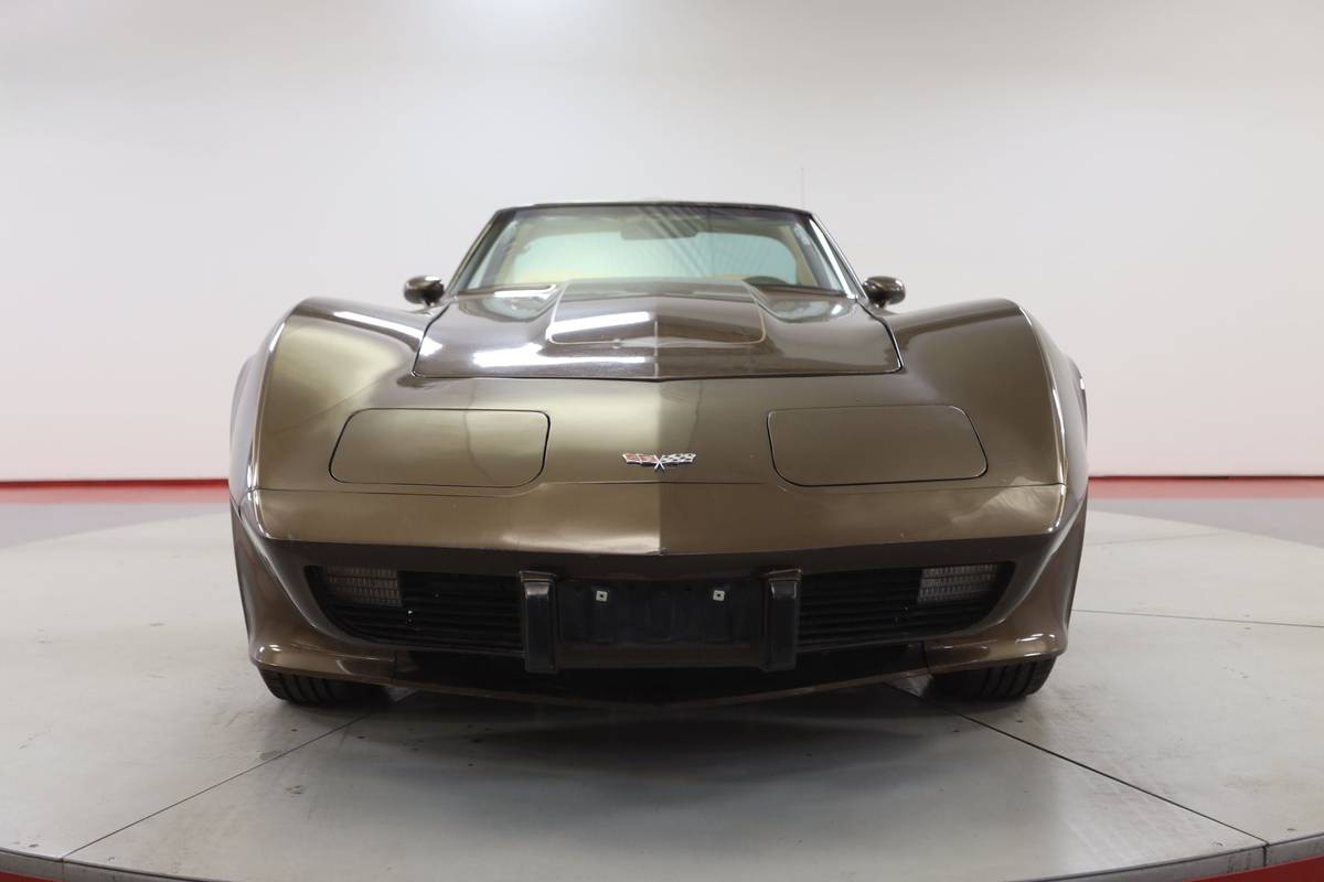 Chevrolet-Corvette-l82-1979-brown-12