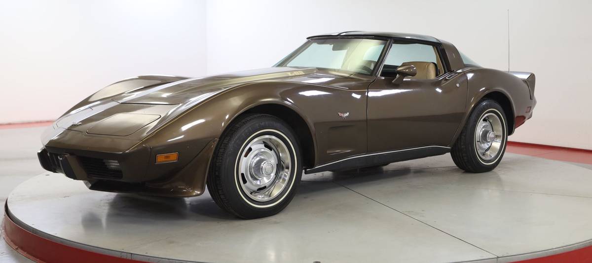 Chevrolet-Corvette-l82-1979-brown-4