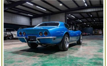 Chevrolet-Corvette-roadster-1969-blue-1