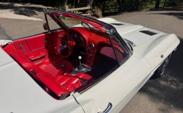 Chevrolet-Corvette-stingray-1963-white-12