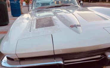 Chevrolet-Corvette-stingray-1963-white-19