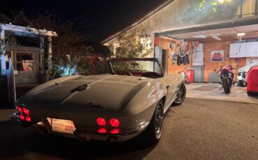 Chevrolet-Corvette-stingray-1963-white-22