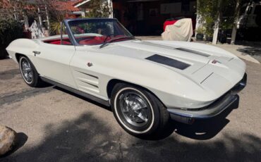 Chevrolet-Corvette-stingray-1963-white-3
