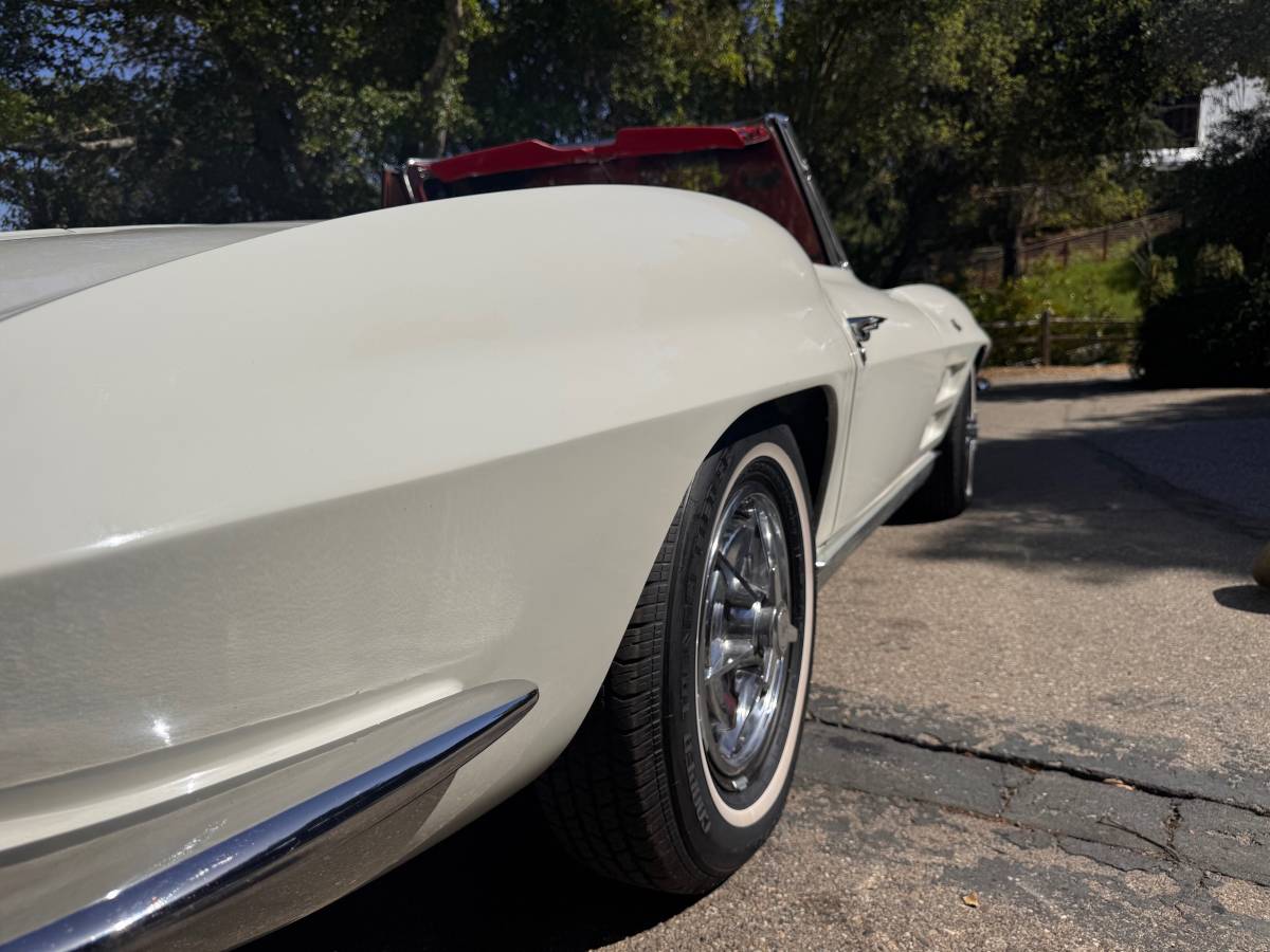 Chevrolet-Corvette-stingray-1963-white-6