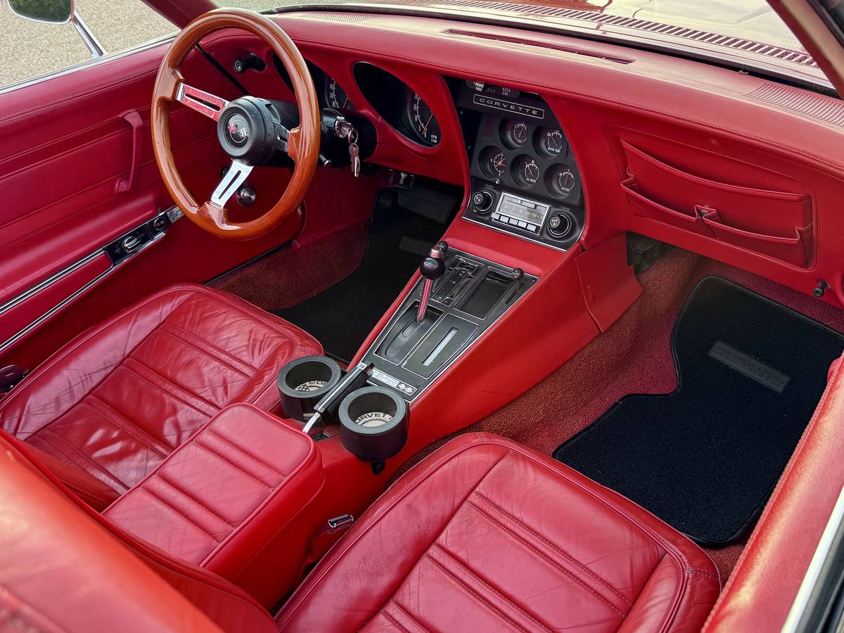 Chevrolet-Corvette-stingray-1972-13