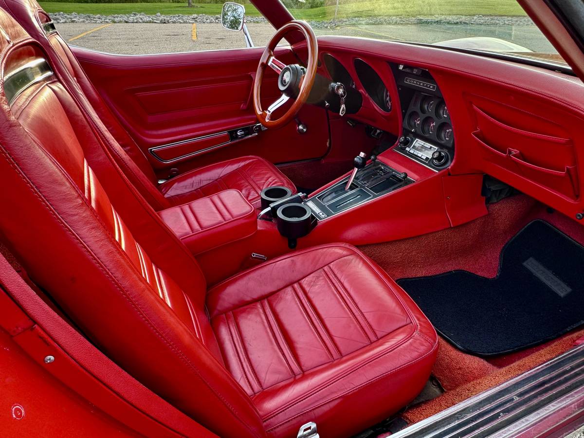 Chevrolet-Corvette-stingray-1972-14