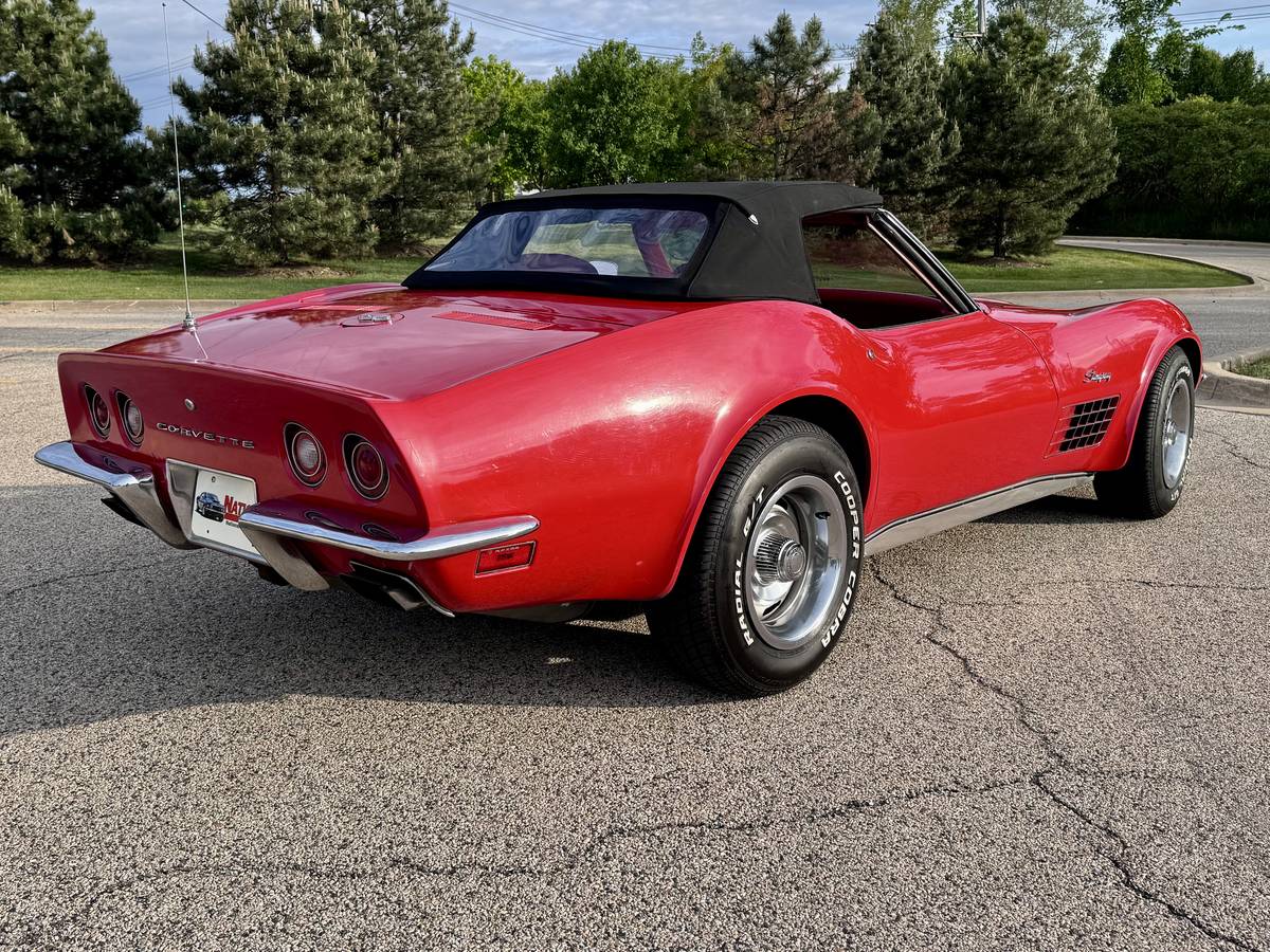 Chevrolet-Corvette-stingray-1972-2