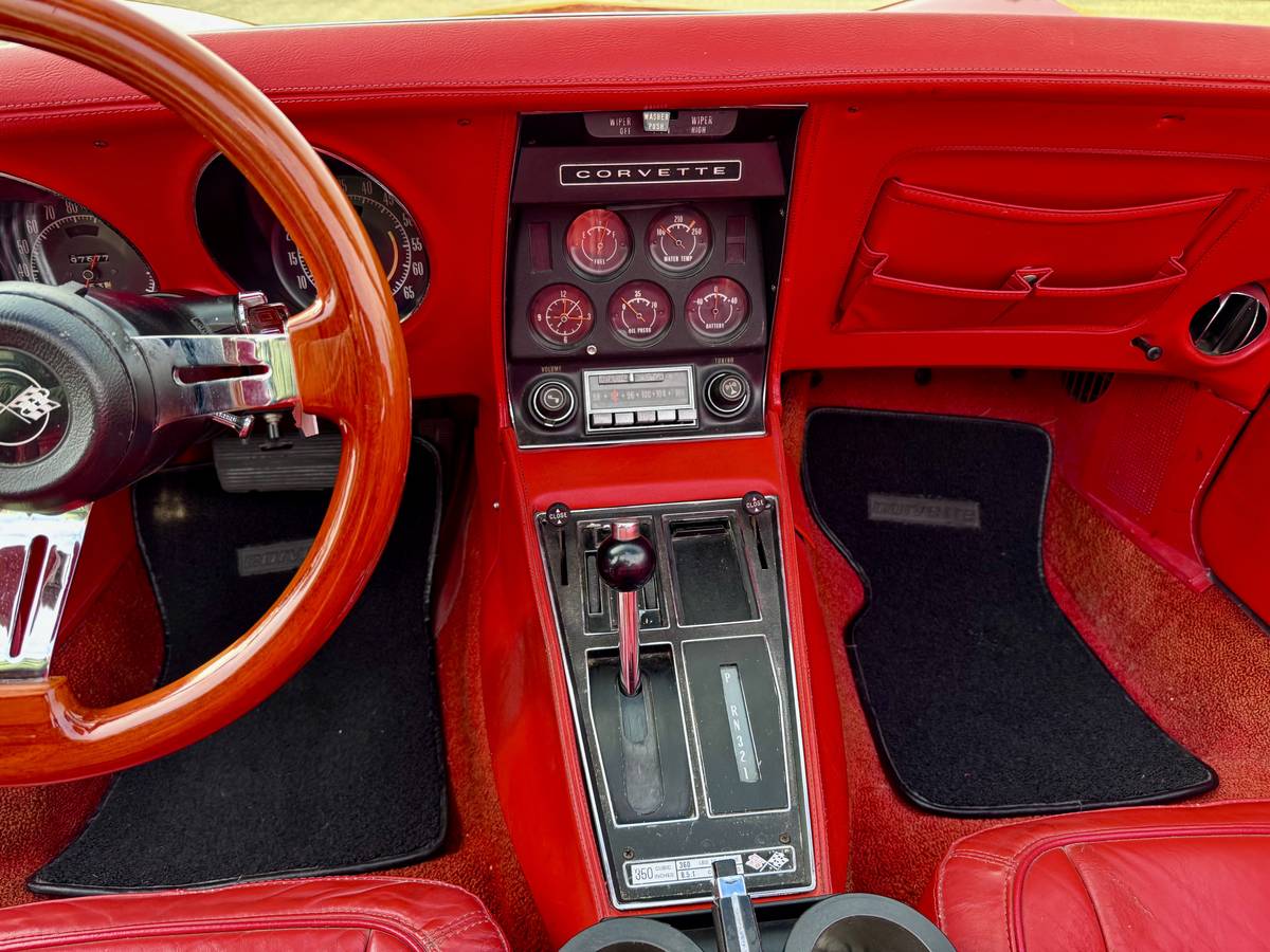 Chevrolet-Corvette-stingray-1972-7