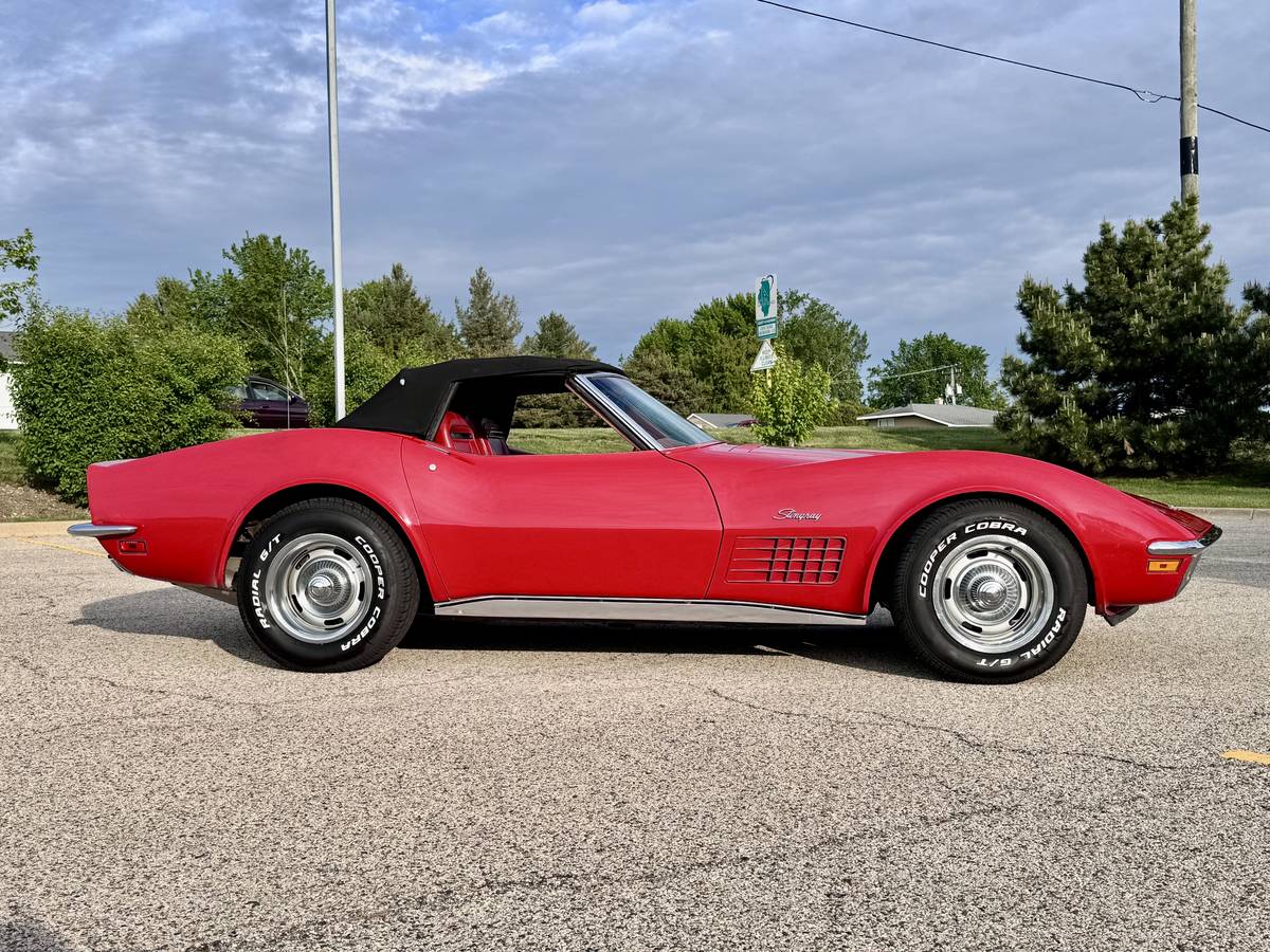 Chevrolet-Corvette-stingray-1972