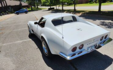 Chevrolet-Corvette-stingray-1973-white-2