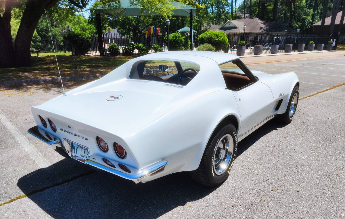 Chevrolet-Corvette-stingray-1973-white-3