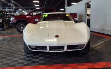 Chevrolet-Corvette-stingray-1974-white-1