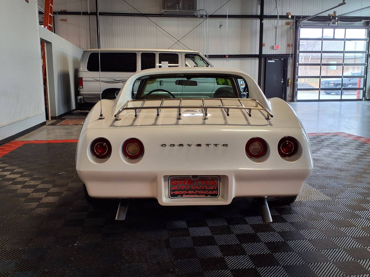 Chevrolet-Corvette-stingray-1974-white-10