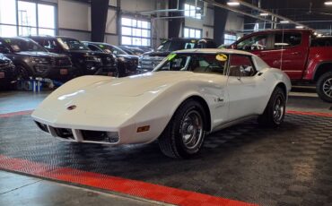 Chevrolet-Corvette-stingray-1974-white-2