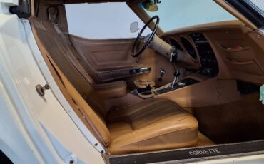 Chevrolet-Corvette-stingray-1974-white-6