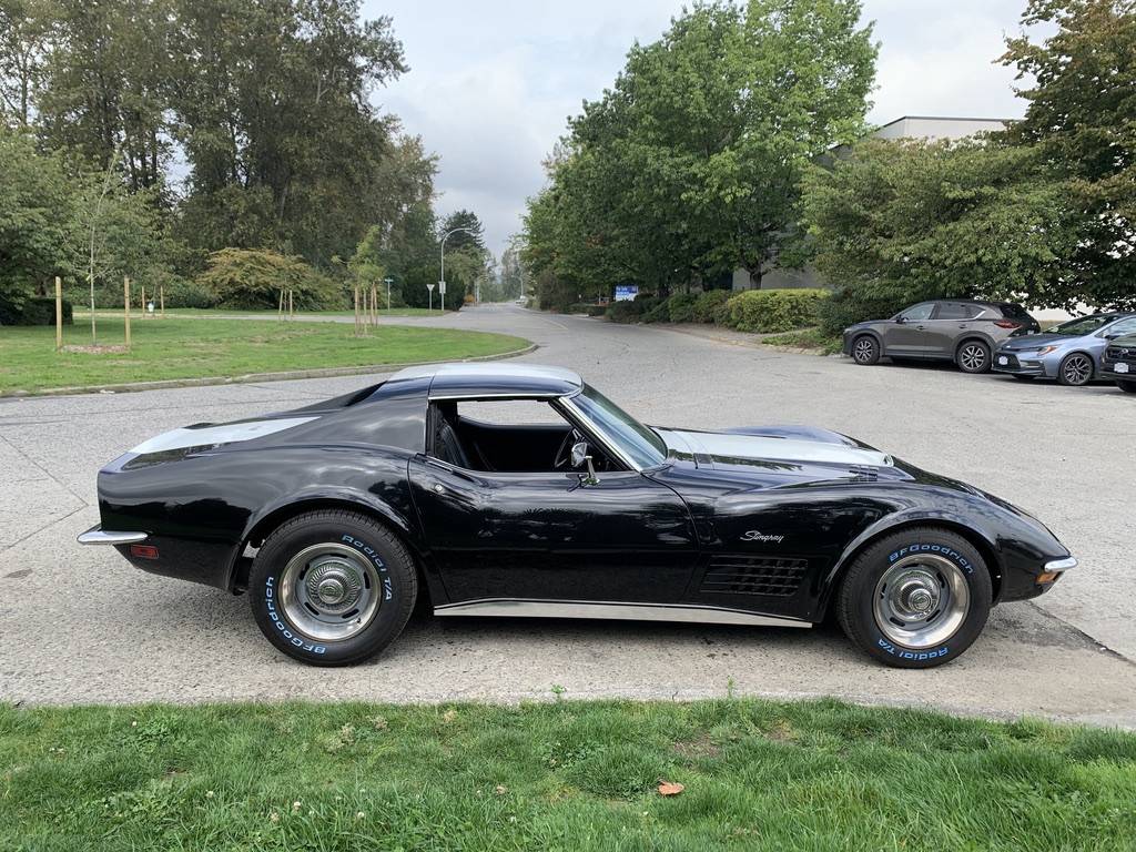 Chevrolet-Corvette-stingray-t-top-17629-1972-black-9