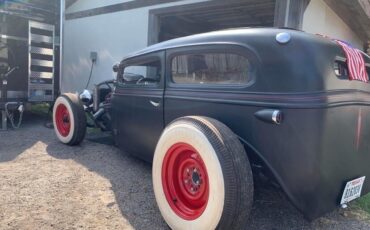 Chevrolet-Deluxe-1935-Coupe-3
