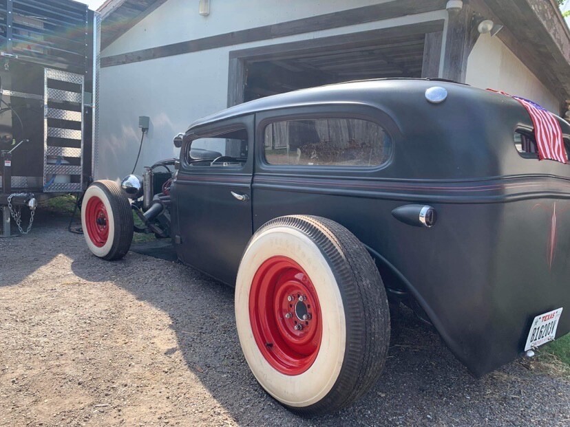 Chevrolet-Deluxe-1935-Coupe-3