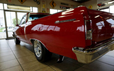 Chevrolet-El-Camino-1964-Classic-Car-16
