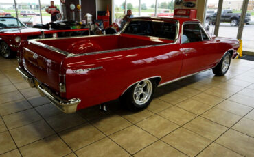 Chevrolet-El-Camino-1964-Classic-Car-8