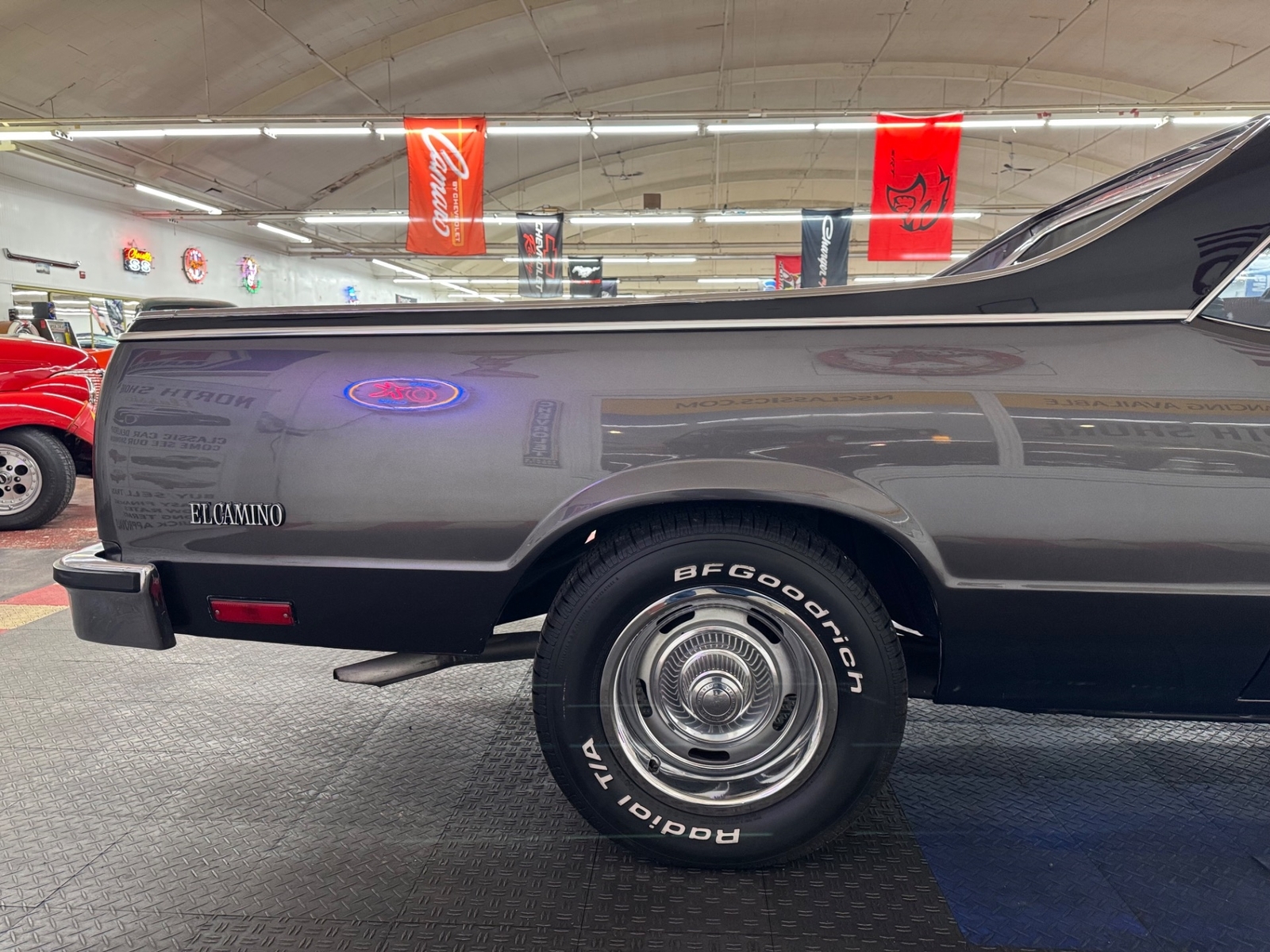 Chevrolet-El-Camino-1984-Pickup-34
