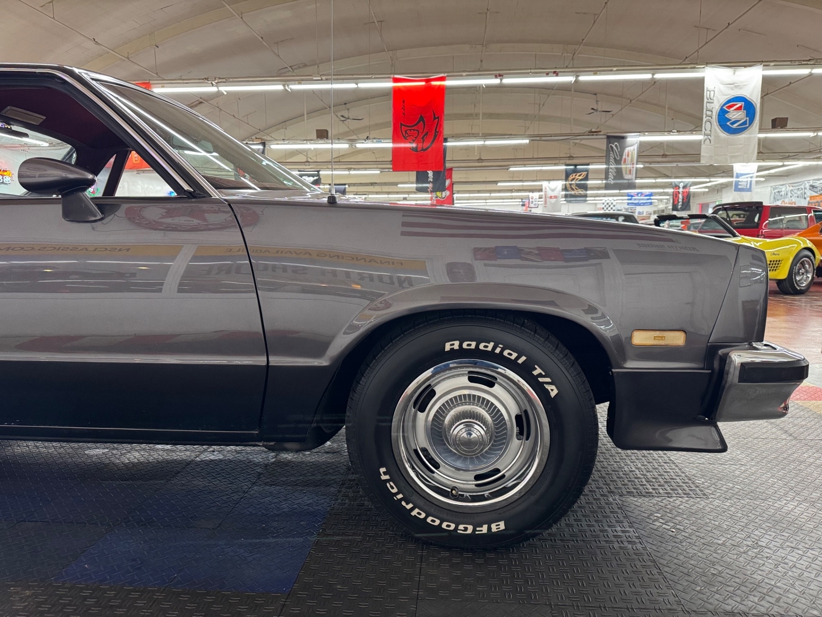 Chevrolet-El-Camino-1984-Pickup-36
