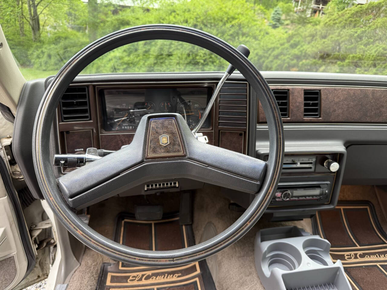 Chevrolet-El-Camino-1984-Pickup-Truck-14
