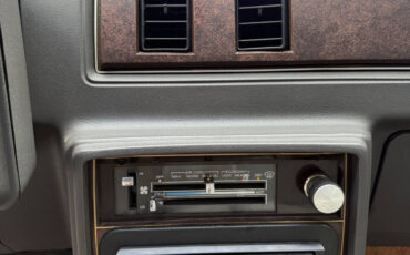 Chevrolet-El-Camino-1984-Pickup-Truck-17