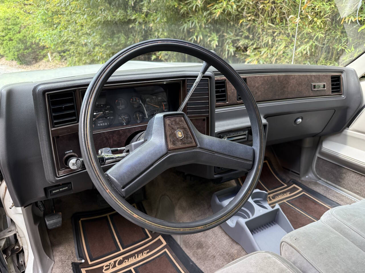 Chevrolet-El-Camino-1984-Pickup-Truck-30