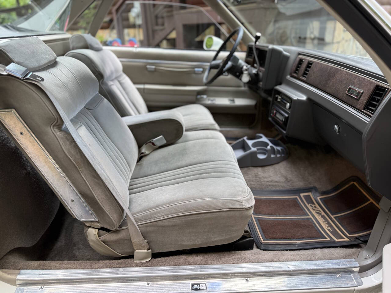 Chevrolet-El-Camino-1984-Pickup-Truck-33