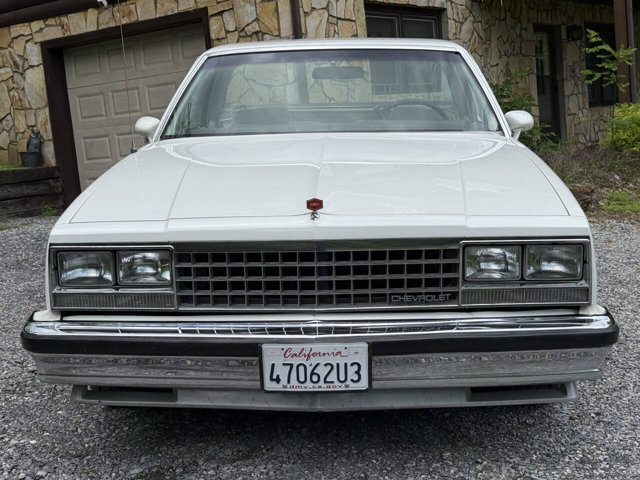 Chevrolet-El-Camino-1984-Pickup-Truck-9