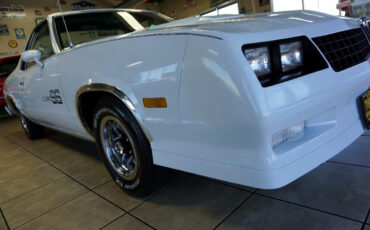 Chevrolet-El-Camino-1984-Truck-15