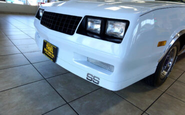 Chevrolet-El-Camino-1984-Truck-19