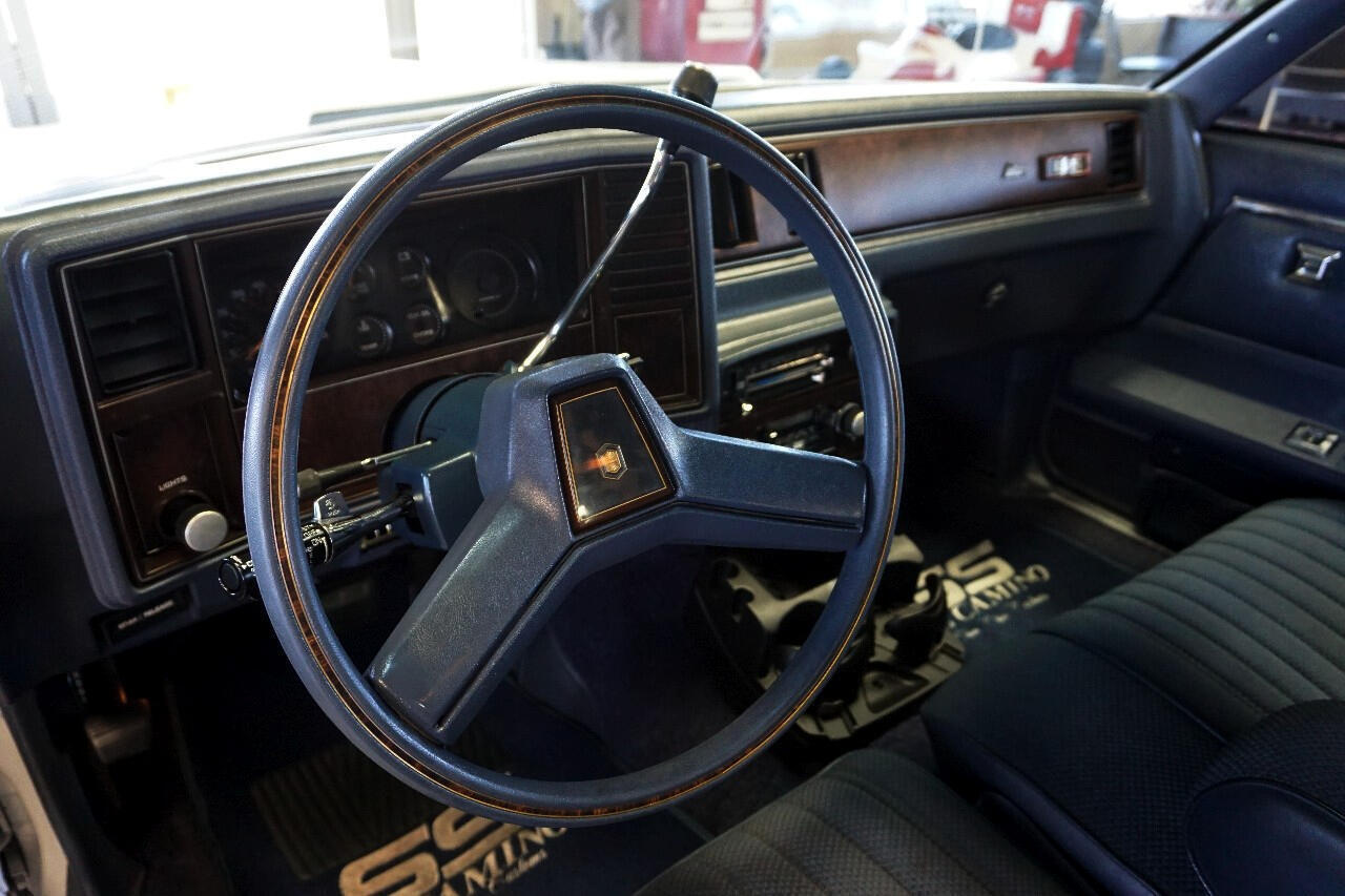 Chevrolet-El-Camino-1984-Truck-24