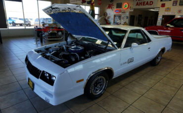 Chevrolet-El-Camino-1984-Truck-28