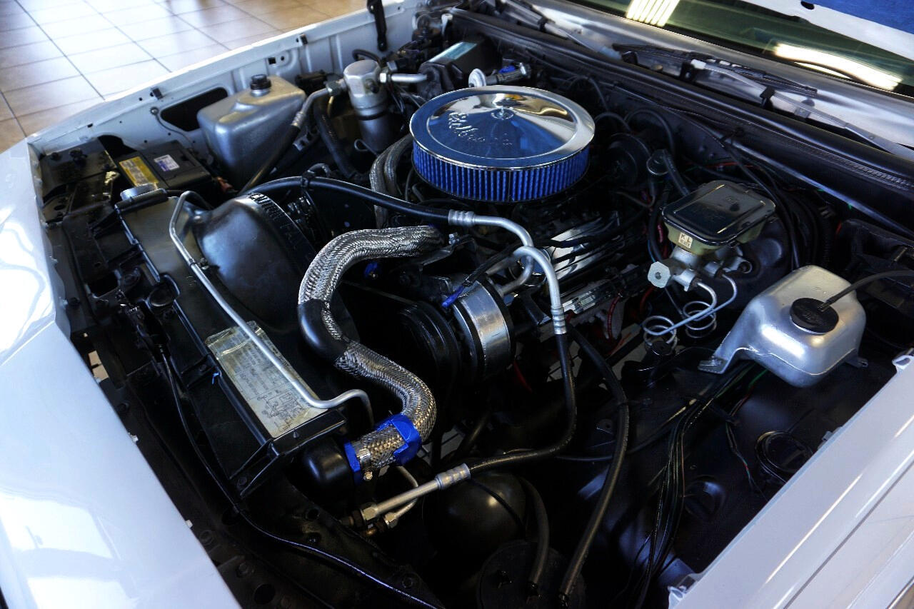 Chevrolet-El-Camino-1984-Truck-29