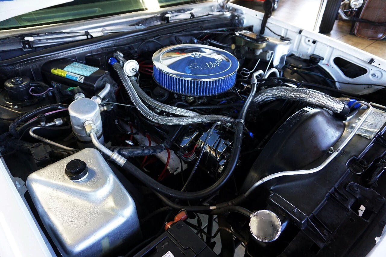 Chevrolet-El-Camino-1984-Truck-30