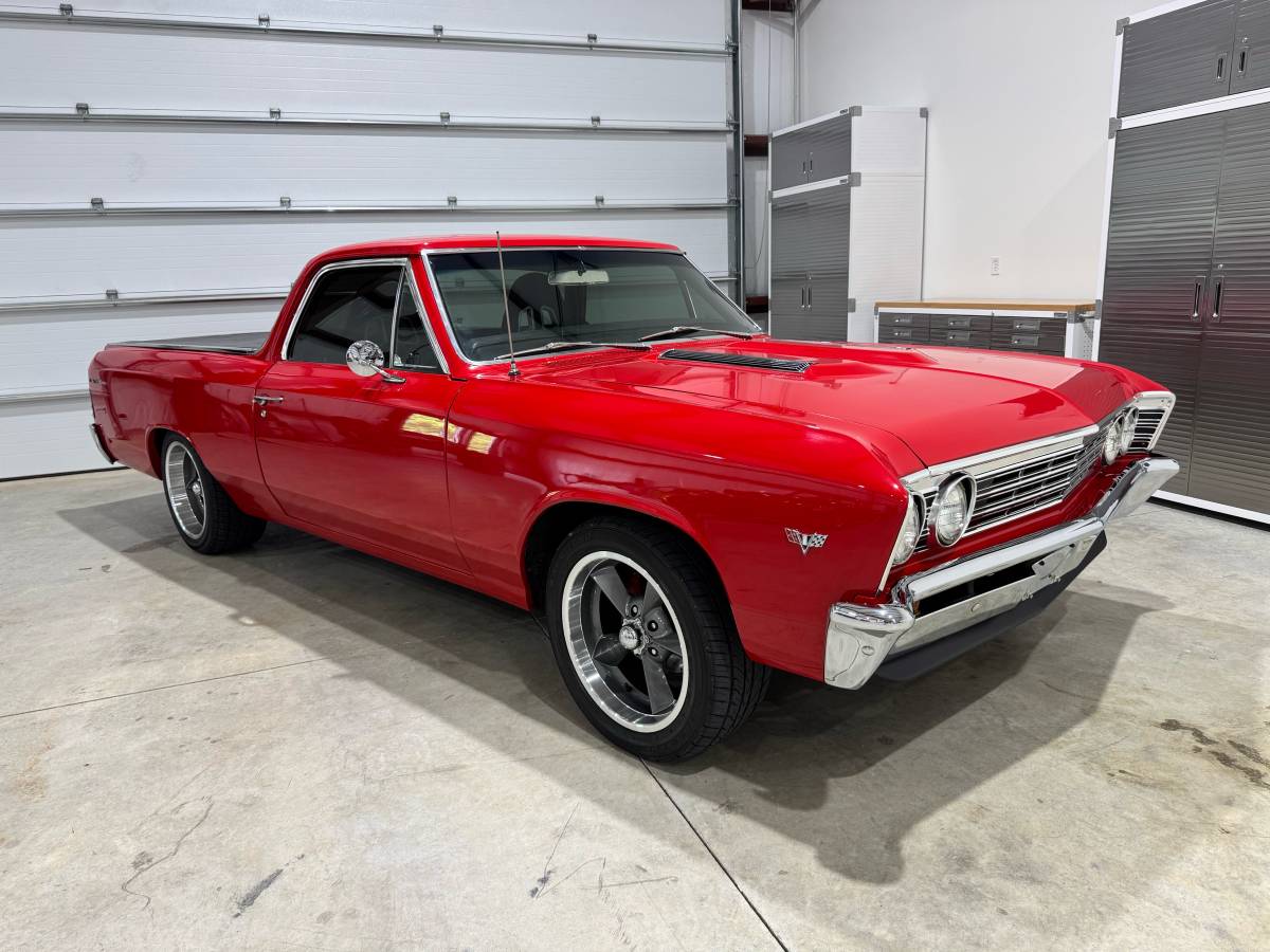 Chevrolet El camino  1967 red